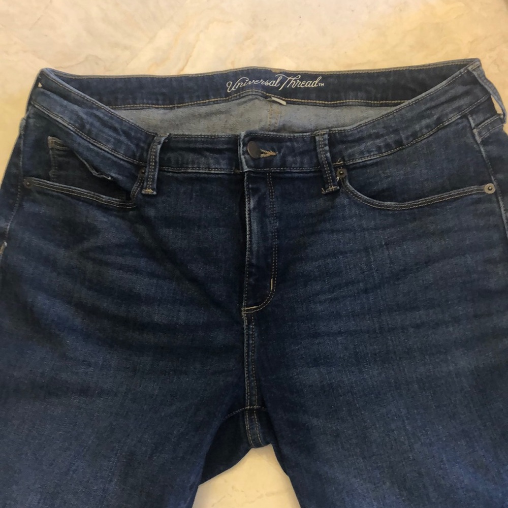 Universal Thread Mid Rise Curvy Skinny Jeans - Picture 9 of 10